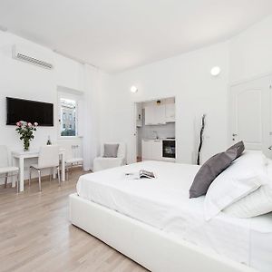 Studio met een King Size Bed